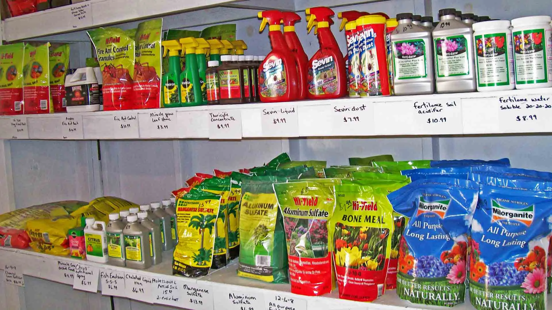 Fertilizer, Nutrients and Supplies at Sunman's Nursery